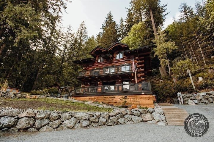 Lakefront Lake Cavanaugh Vacation Rental With Open-Concept Design and Stunning Forest Views